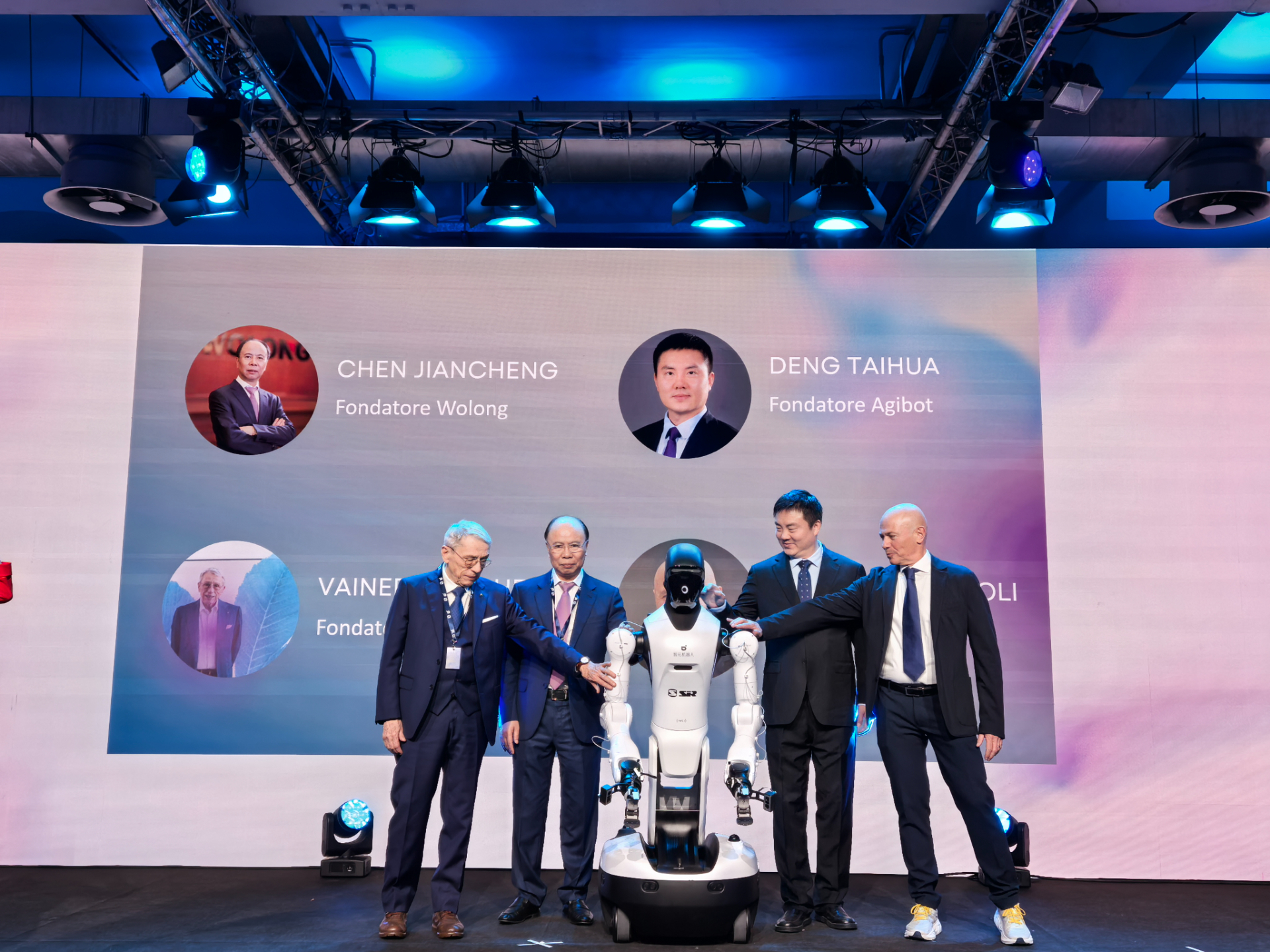 智元在意大利举办欧洲首场发布会，加速出海进程